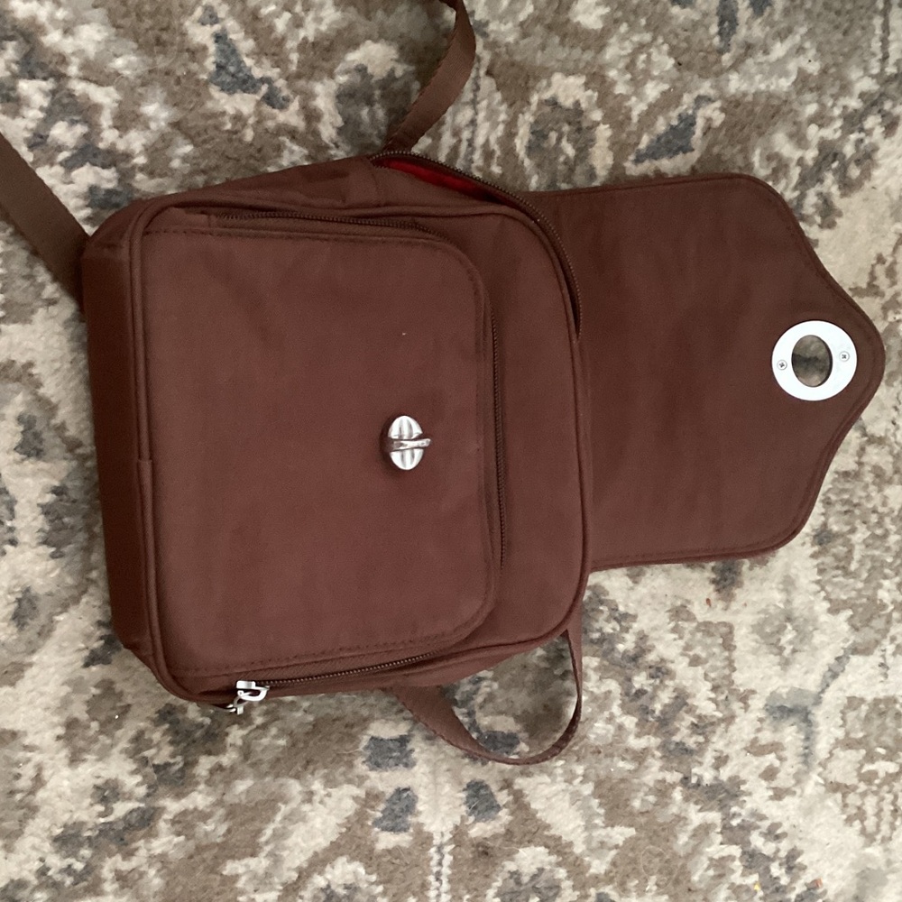 New Bagellini Crossbody, Brown. Perfect paid 59.00 selling for 20.